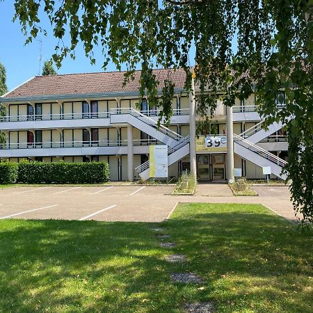 ホテル プルミエール クラッセ アヴァロン Sauvigny-le-Bois エクステリア 写真